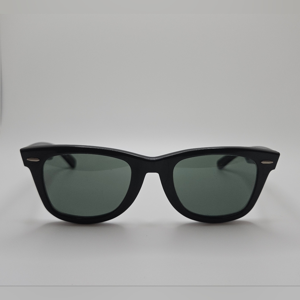 Vintage Ray-Ban B&L Wayfarer sunglasses L2008 - Picture 9 of 13